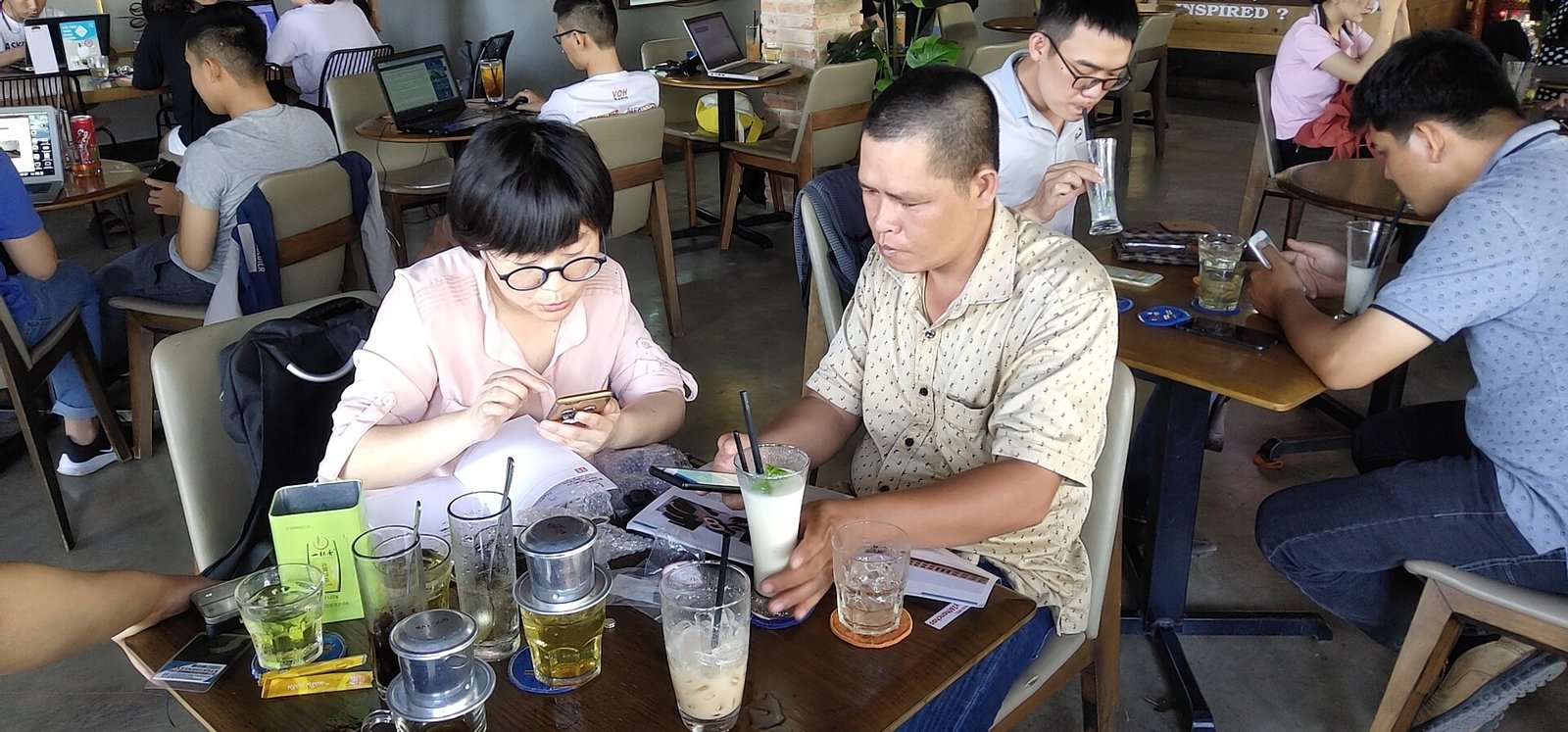 Visiting and discussing with Vietnam customer
